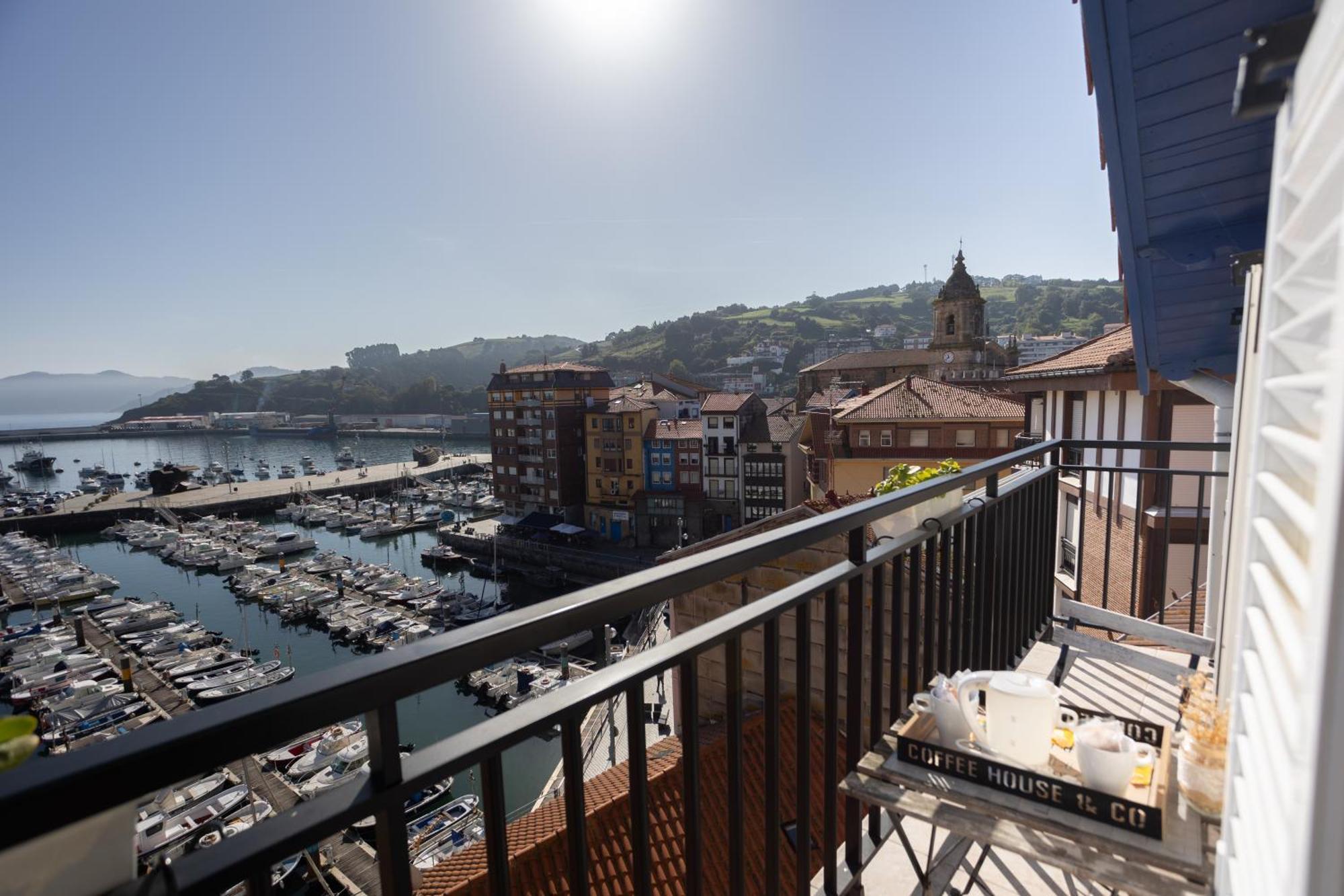 Torrontero Con Vistas Al Mar Bermeo Exterior foto