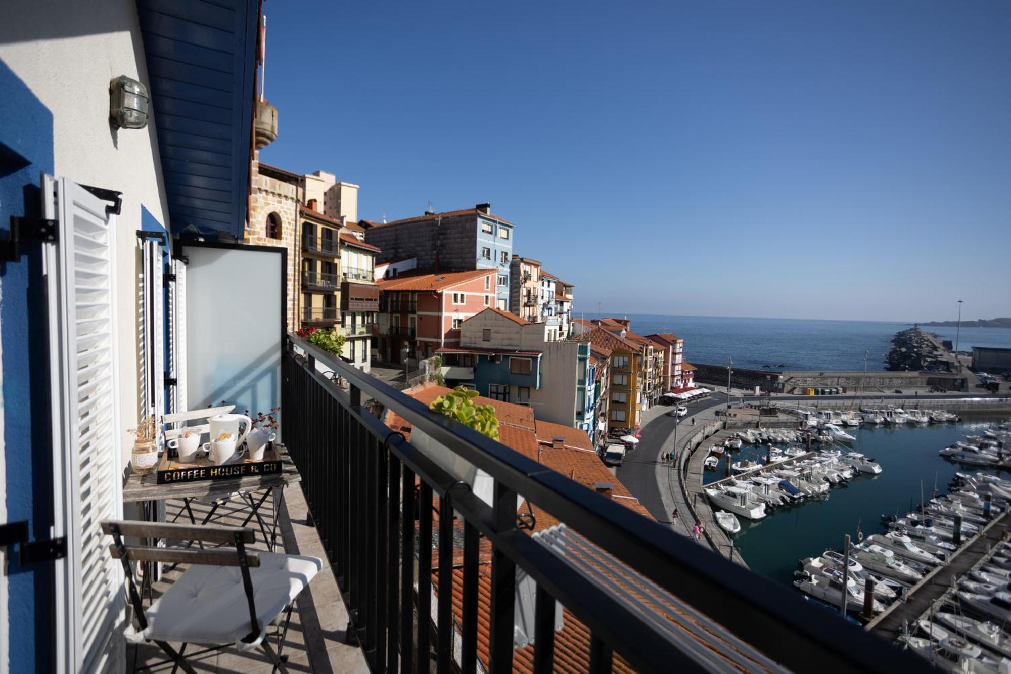 Torrontero Con Vistas Al Mar Bermeo Exterior foto