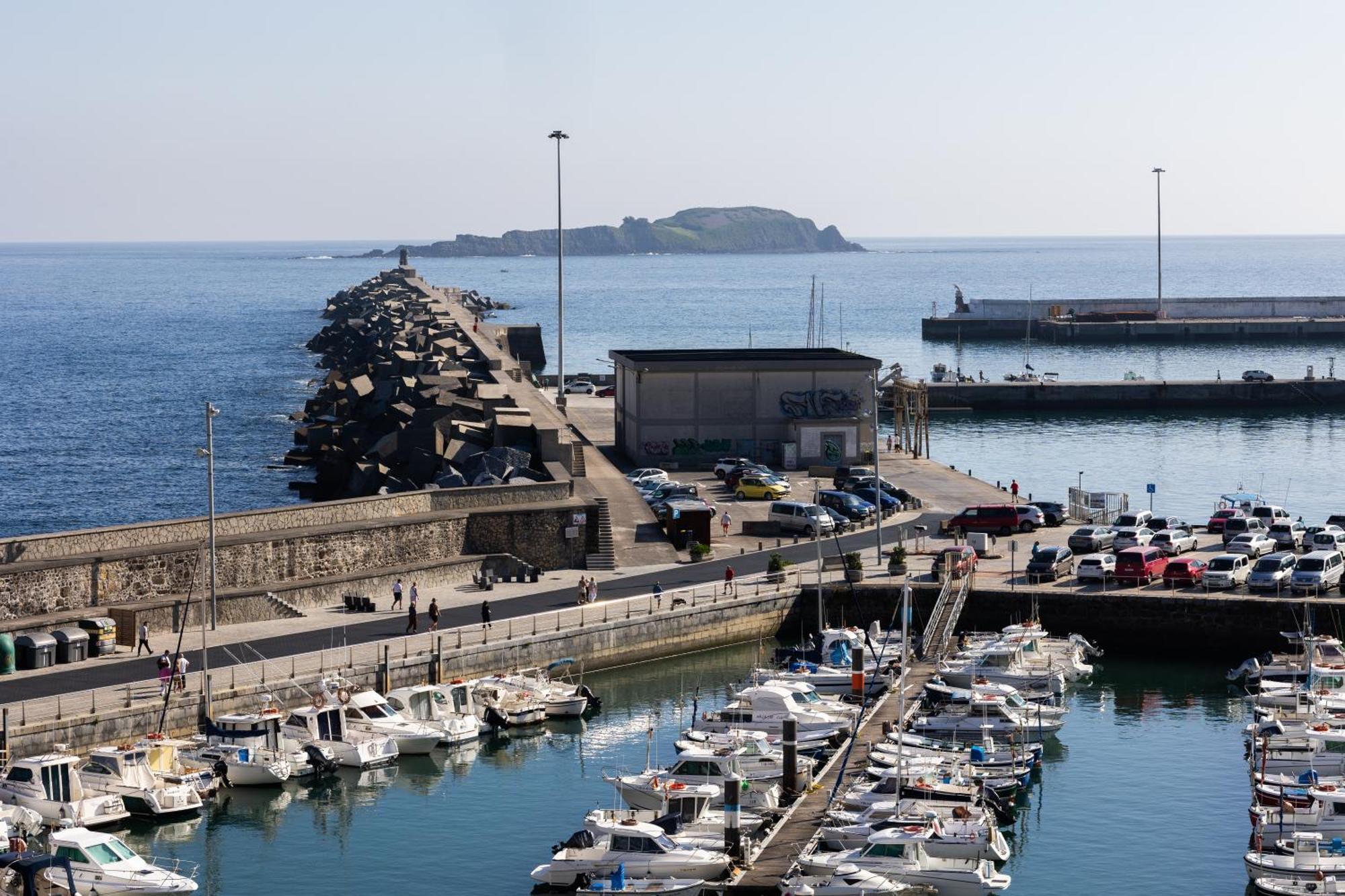 Torrontero Con Vistas Al Mar Bermeo Exterior foto
